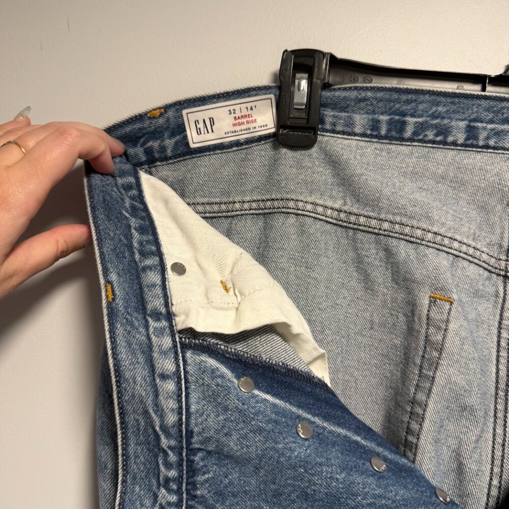 GAP High Rise Crossover Barrel Jeans 32 T - Picture 8 of 9